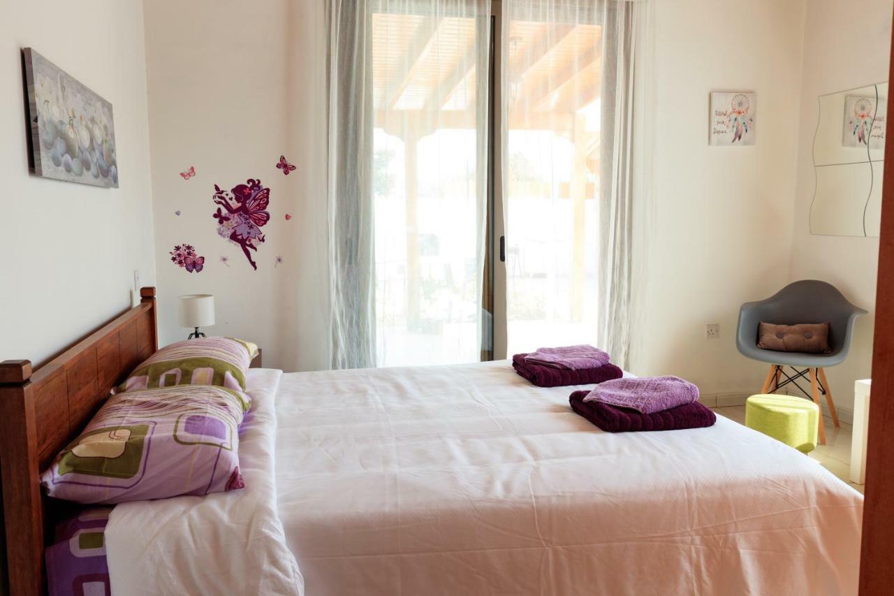 Berryrose Villa Перволия Екстериор снимка