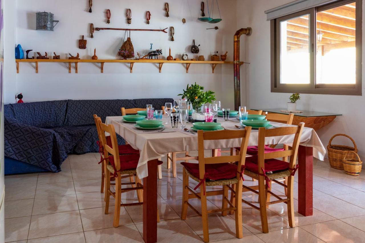 Berryrose Villa Перволия Екстериор снимка