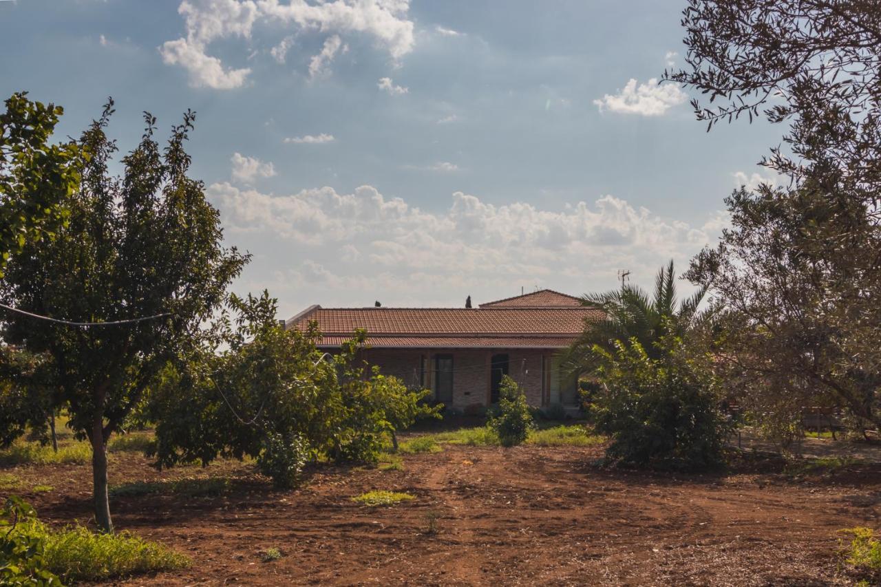 Berryrose Villa Перволия Екстериор снимка